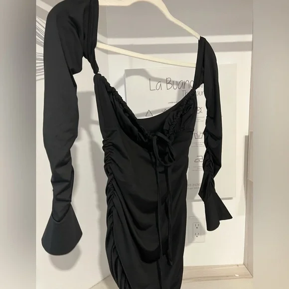 Never worn - Picture 2 of 2